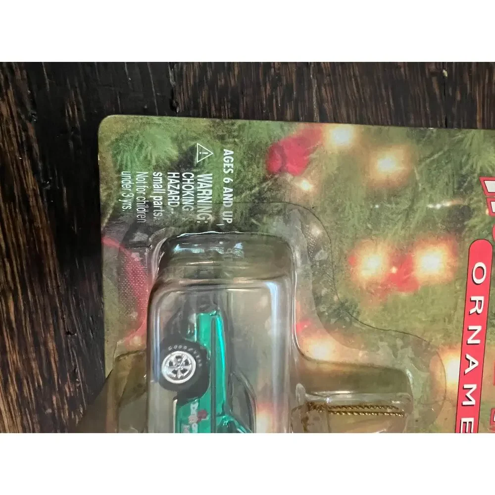 Johnny Lightning Holiday Muscle Ornament 1971 Green Dodge Demon